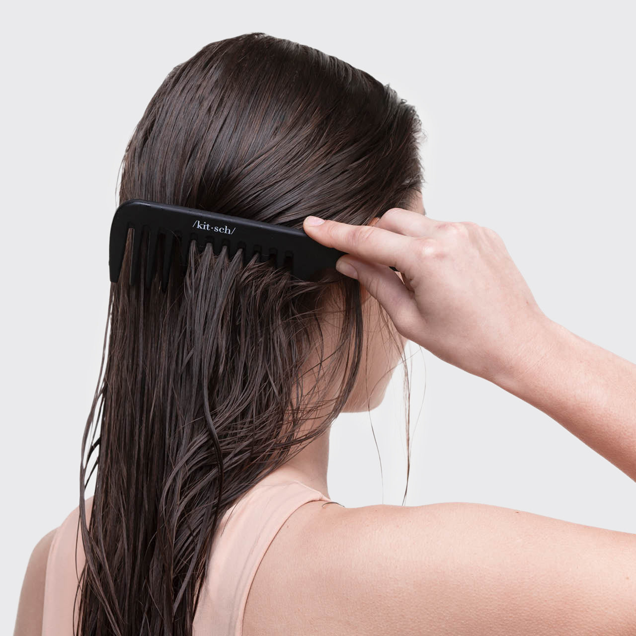 4949-Pro-lifestyle-hair-brush-wide-tooth-comb-1280x1280px-1.jpg