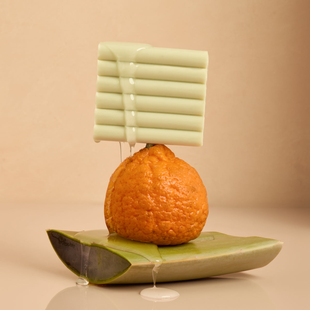 504650-CreativeProductShoot-GlycolicAcidSolidFace_BodyWash-BottleFreeBeauty-3-1280x1280px-1.jpg