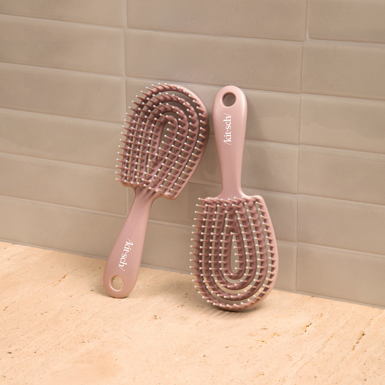 504803-CreativeProductShoot-MiniDetanglingFlexiBrush-Pro-Terracotta-1280x1280px-1.jpg