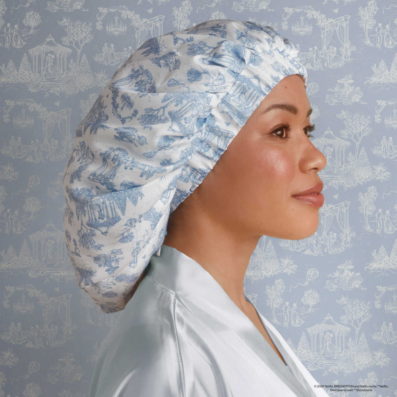 507422-BridgertonxKitsch-BreathableSatinBonnet-GardenToile-Model-3-1280x1280px-2.jpg