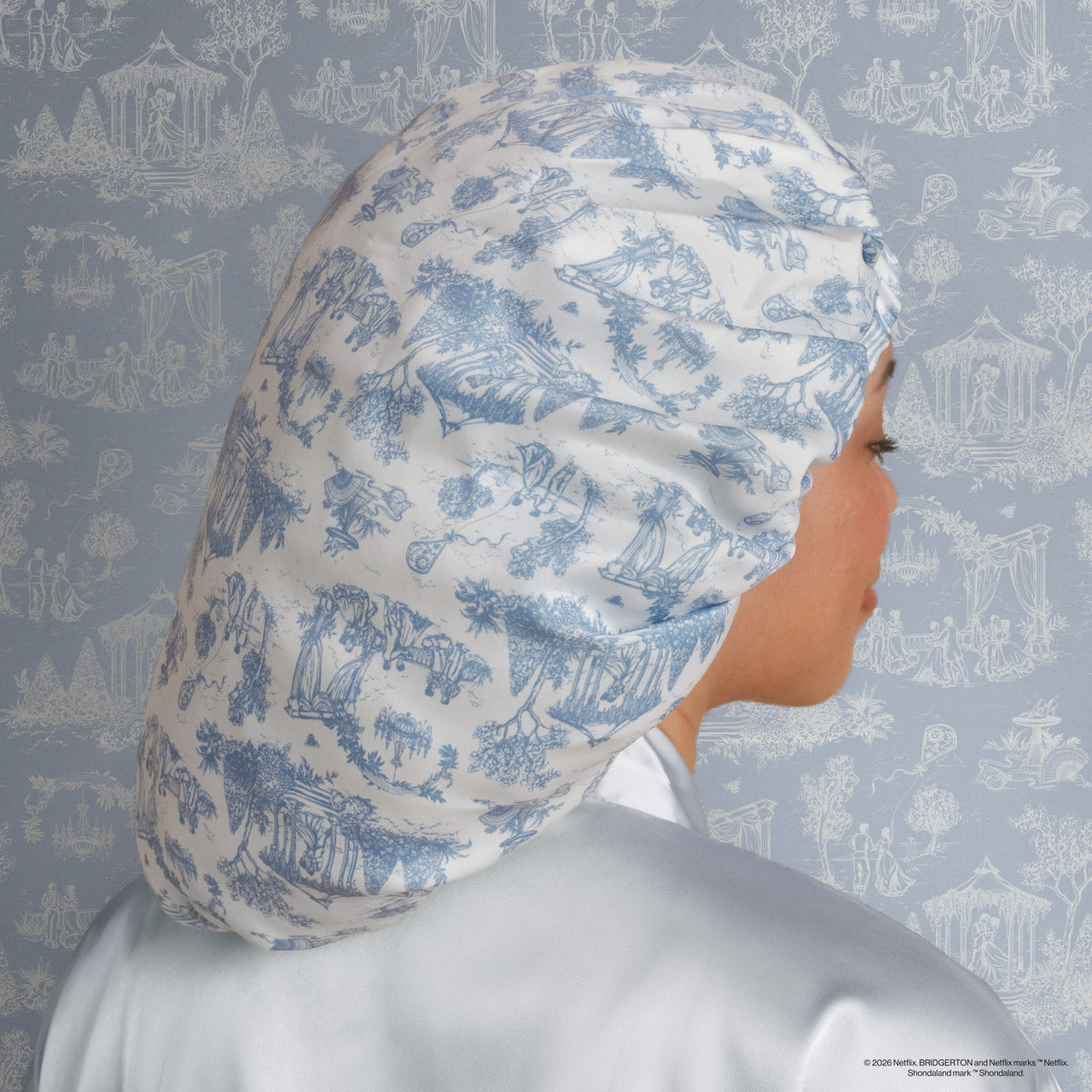507422-BridgertonxKitsch-BreathableSatinBonnet-GardenToile-Model-4-1280x1280px-2.jpg