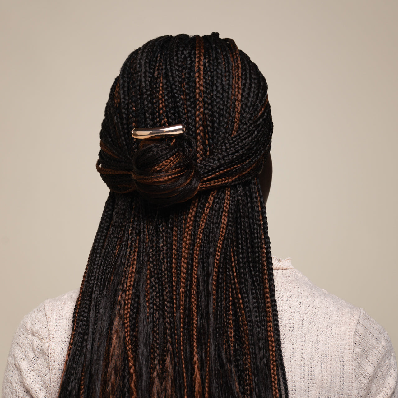 508641-MiniMetalBaretteFrenchHairPin-Trend-Gold-Model-3-1280x1280px-1.jpg