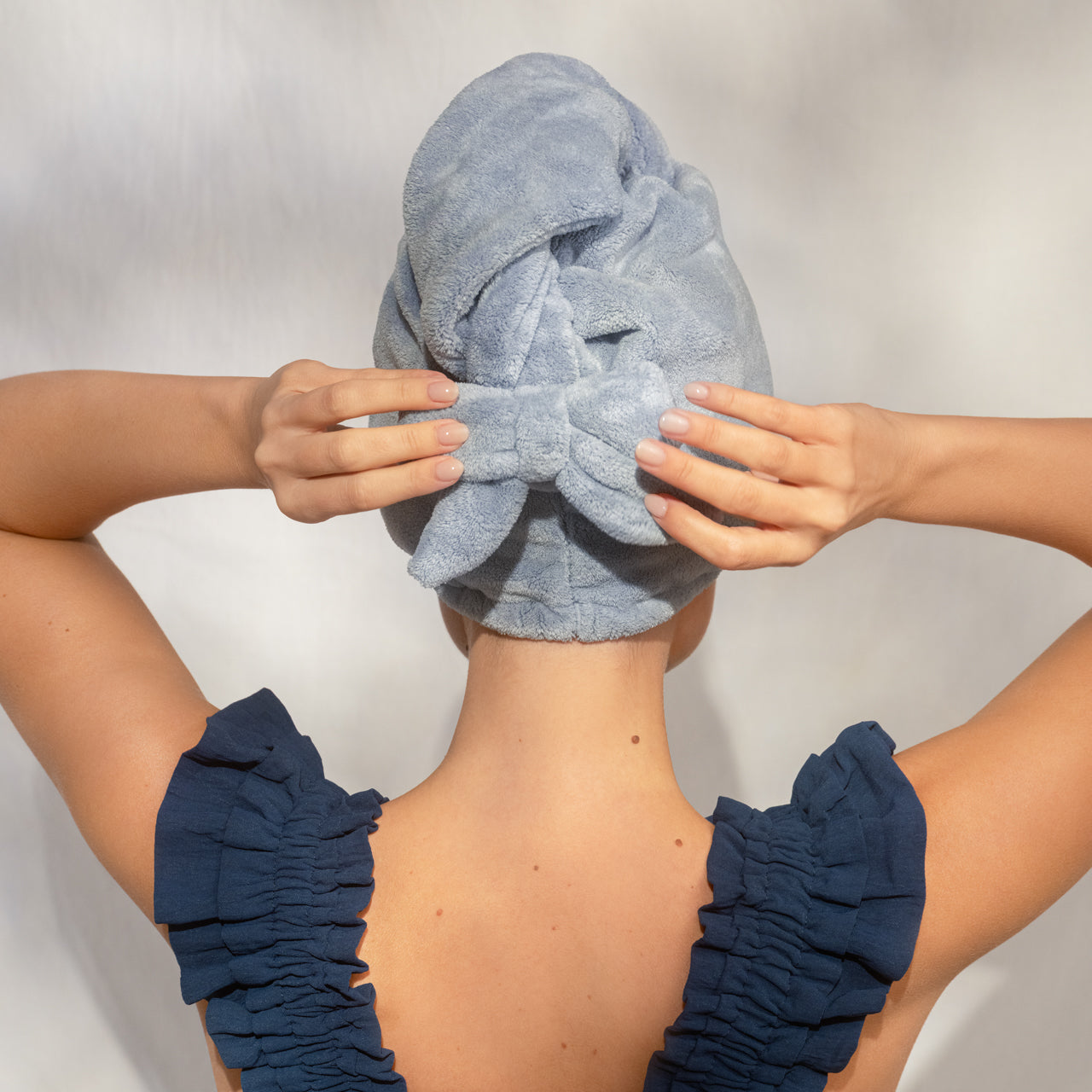 510651-CoastalCottage-PlushMicrofiberHairTowelTurbanWithBow-CoastalBlue-Model-4-1280x1280px-1.jpg