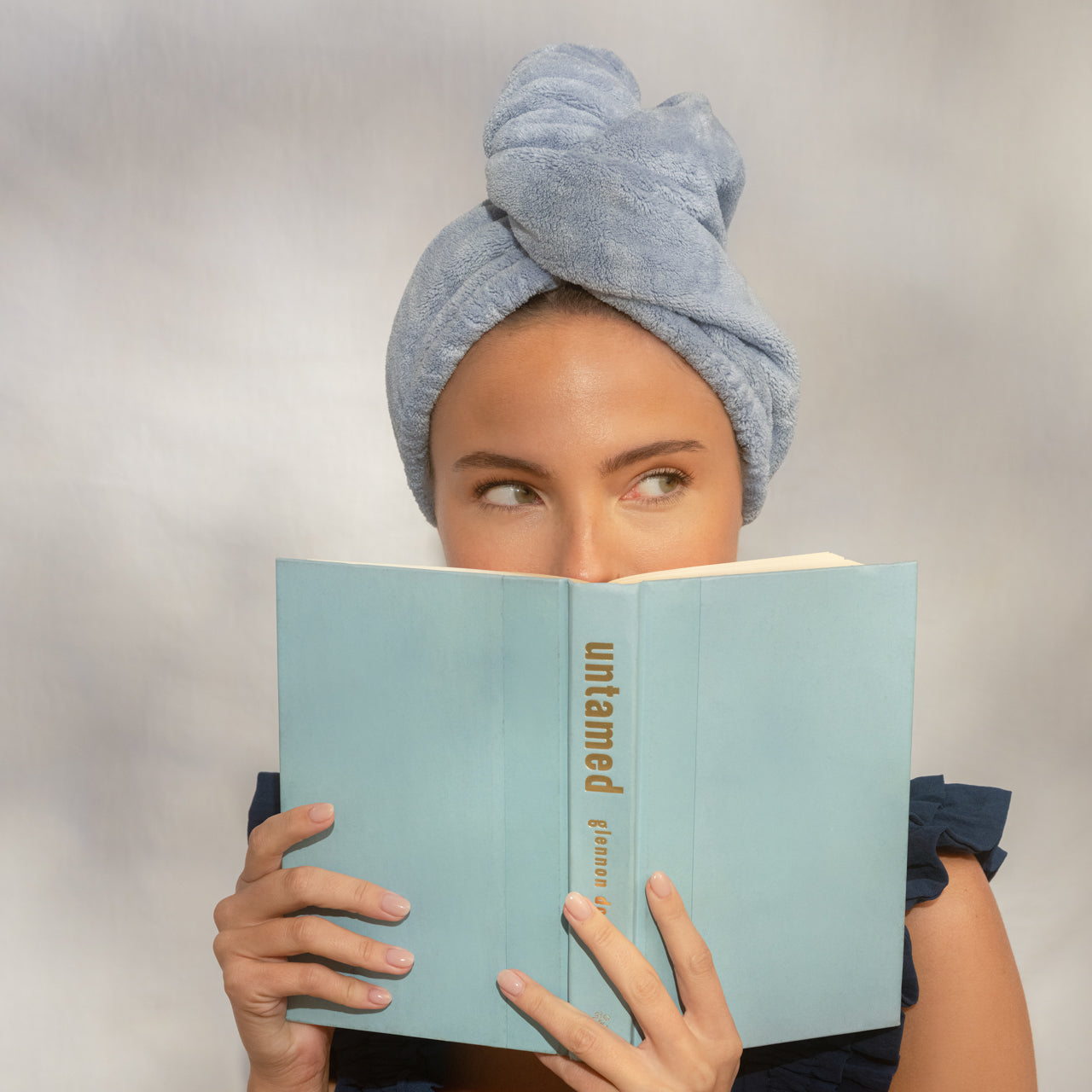 510651-CoastalCottage-PlushMicrofiberHairTowelTurbanWithBow-CoastalBlue-Model-5-1280x1280px-1.jpg