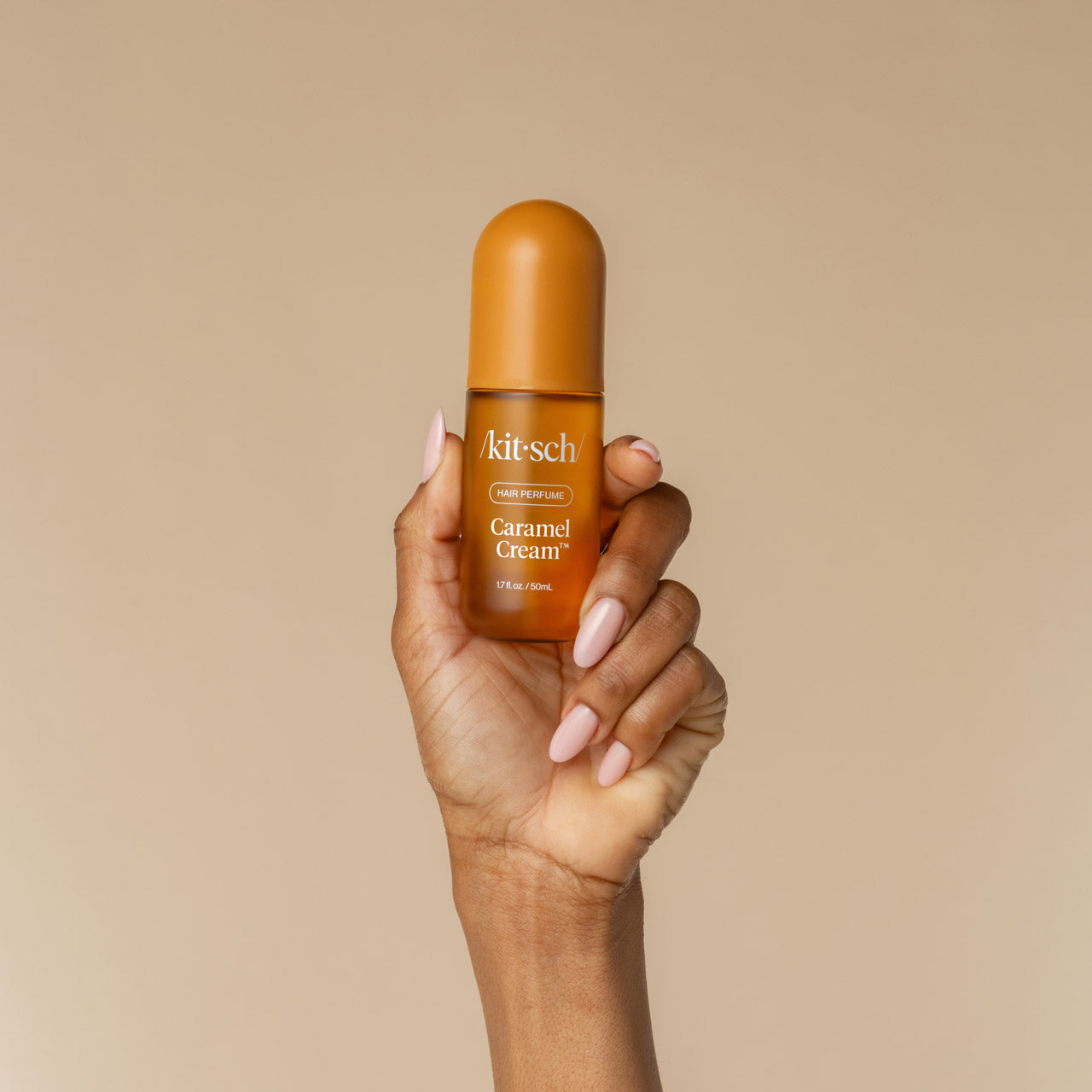 513317-CaramelCream-HairPerfume-Fragrance-Model-1280x1280px-2.jpg