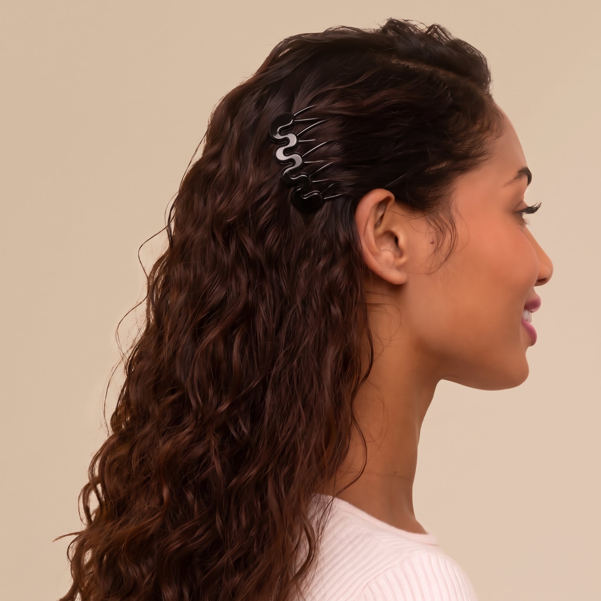 514314-RecycledPlasticFrenchHairCombs-2pcSet-Black-Model-3-1280x1280px-1.jpg