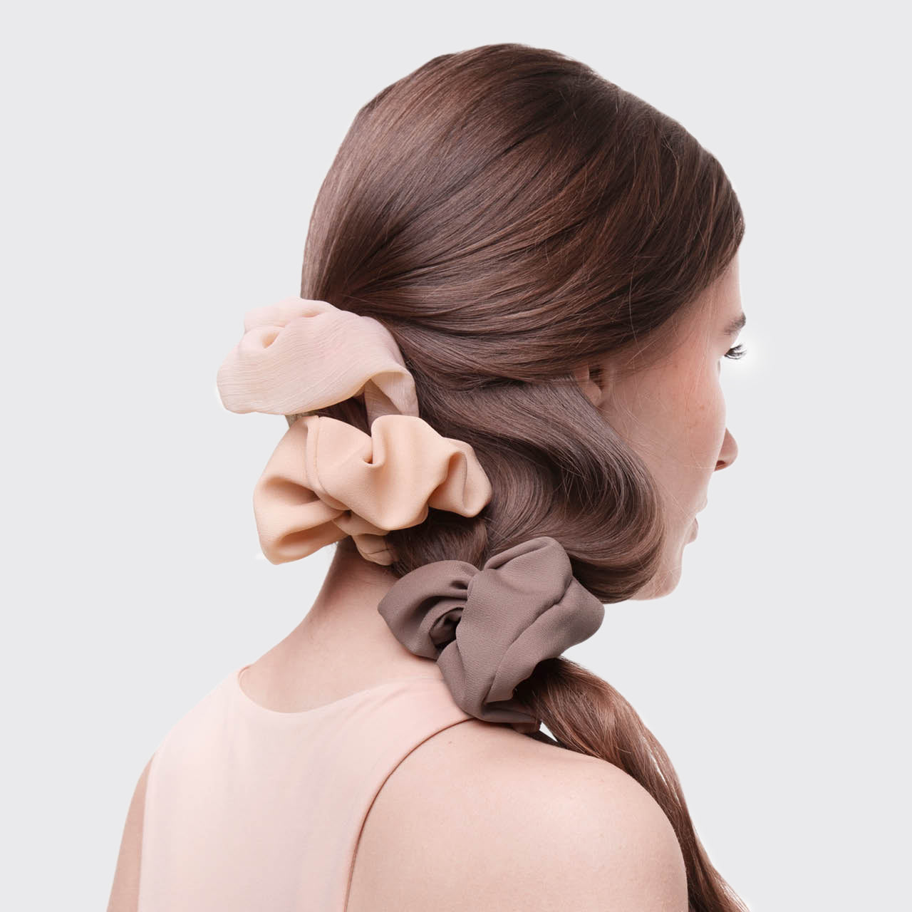 6097-Hair-lifestyle-scrunchies-crepe-terraCotta-1280x1280px-1.jpg