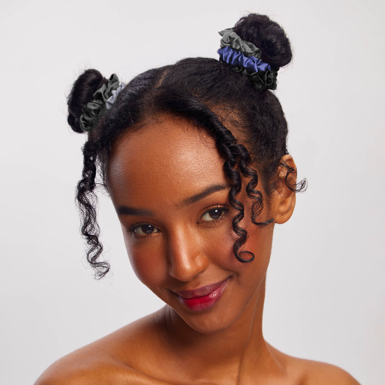 63047-SatinPetiteScrunchies-5pc-Model-Hair-Midnight-1280x1280px-1.jpg