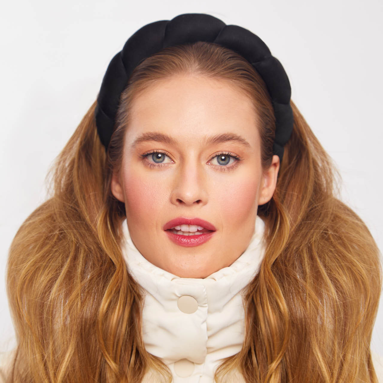 64242-RecycledFabricPuffyHeadband-1pc-Model-Hair-Black-5-1280x1280px-1.jpg