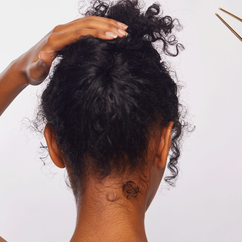64266-MetalFrenchHairPin-1pc-Model-Hair-Gold-1x1-2.gif