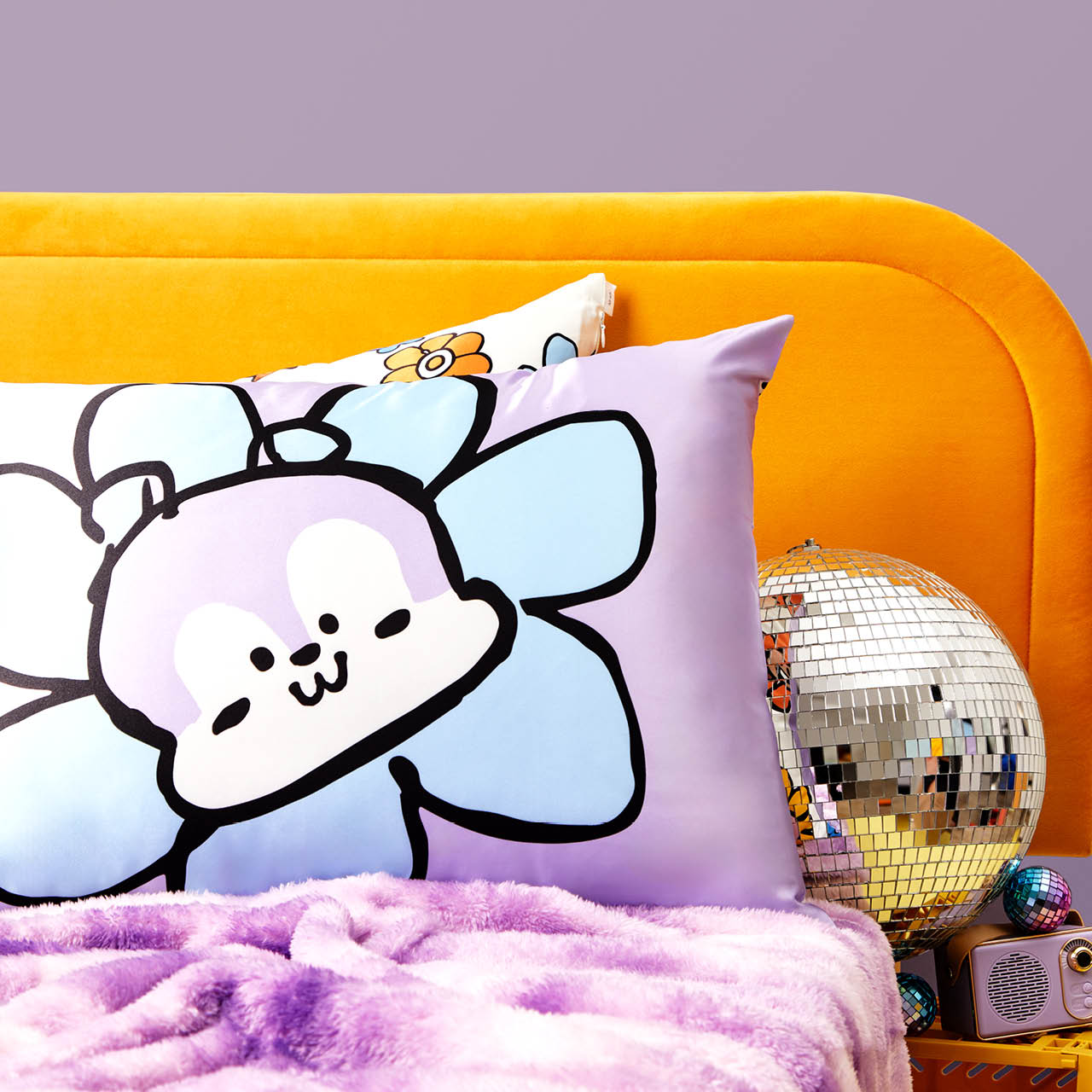 65478-65577-BT21xKitsch-CreativeProductShoot-SatinPillowcase-Mang-1280x1280px-1.jpg