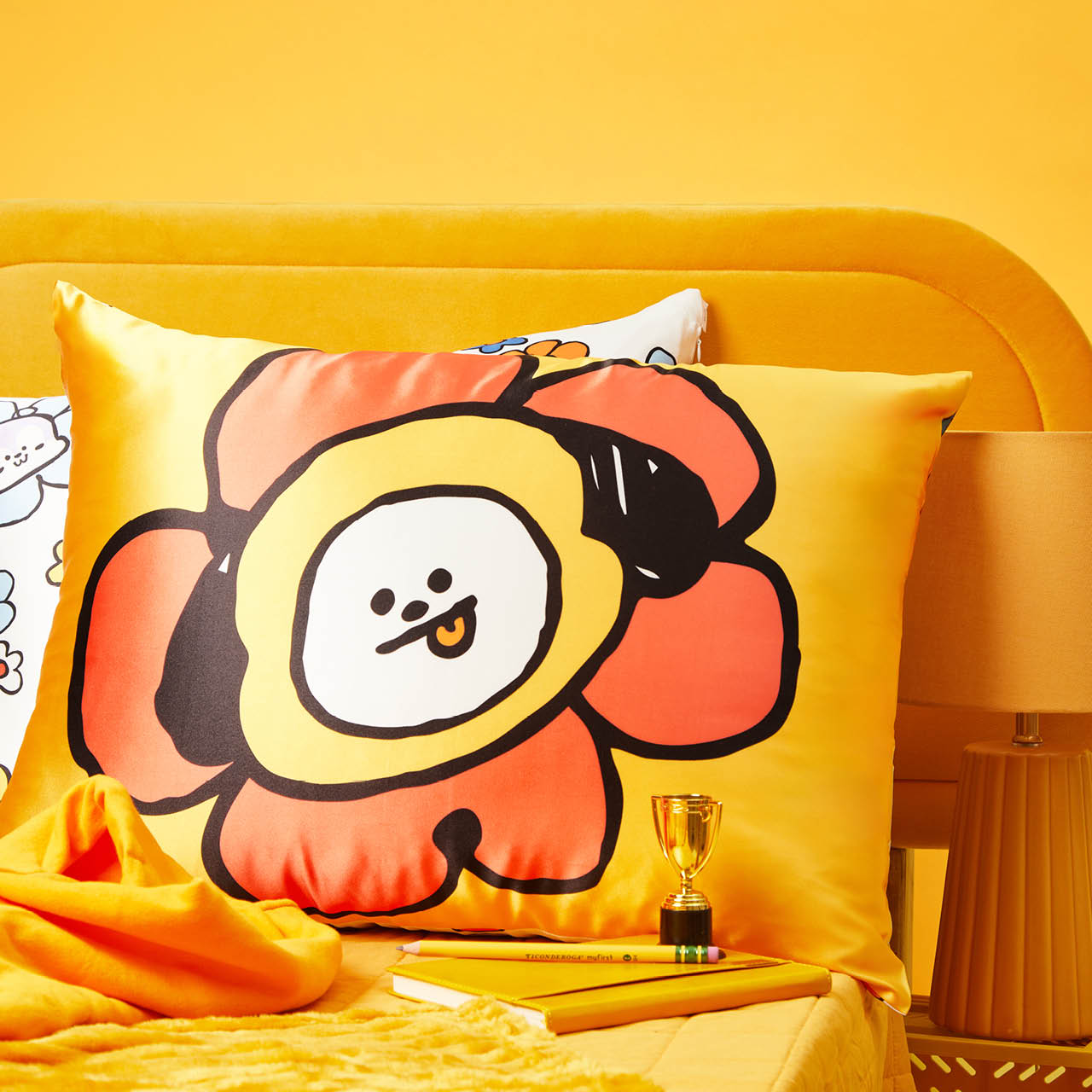 65485-BT21xKitsch-CreativeProductShoot-SatinPillowcase-Chimmy-1280x1280px-1.jpg