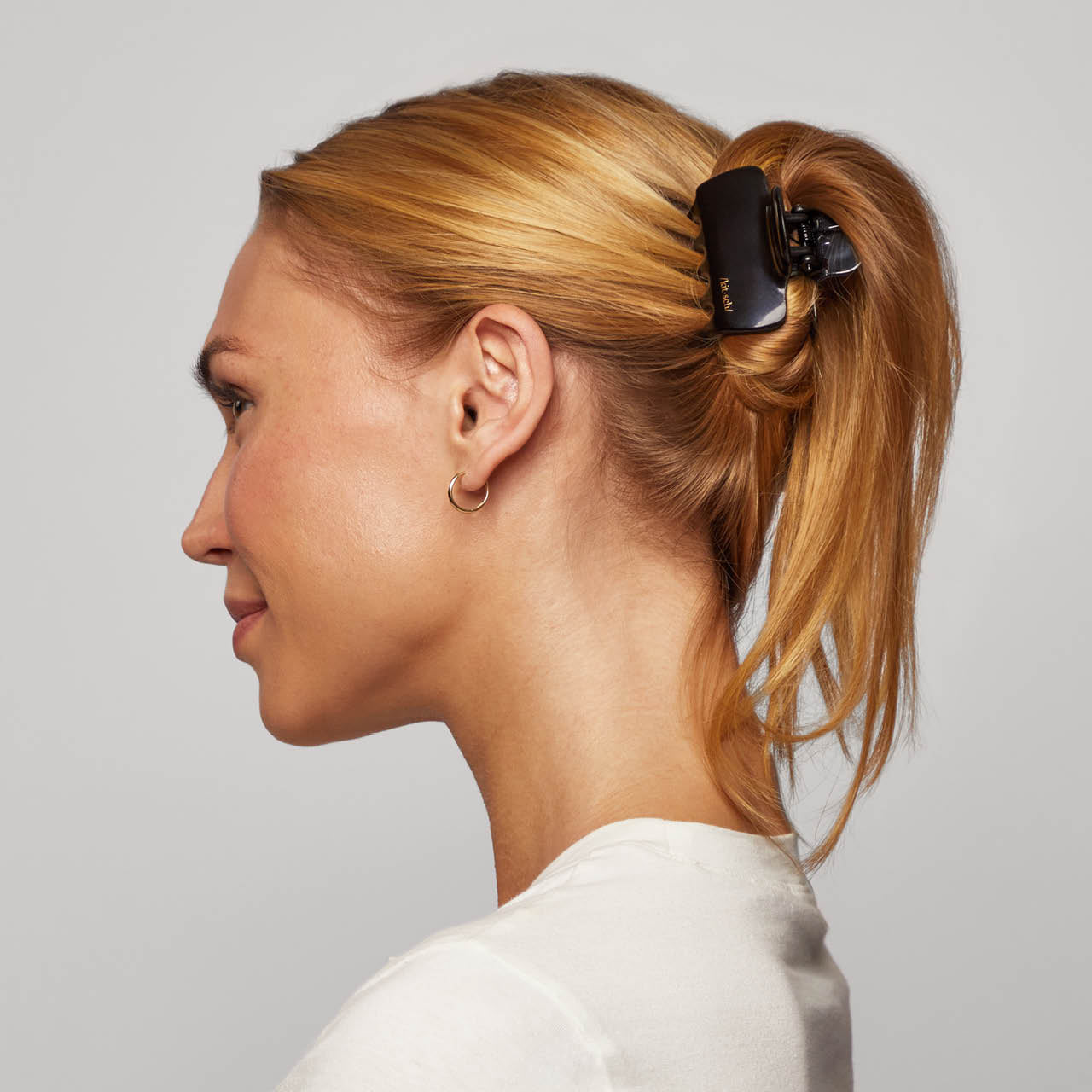 66222-RecycledPlasticMediumPuffyClawClips-2pc-Model-Hair-Black_Tort-4-1280x1280px-1.jpg