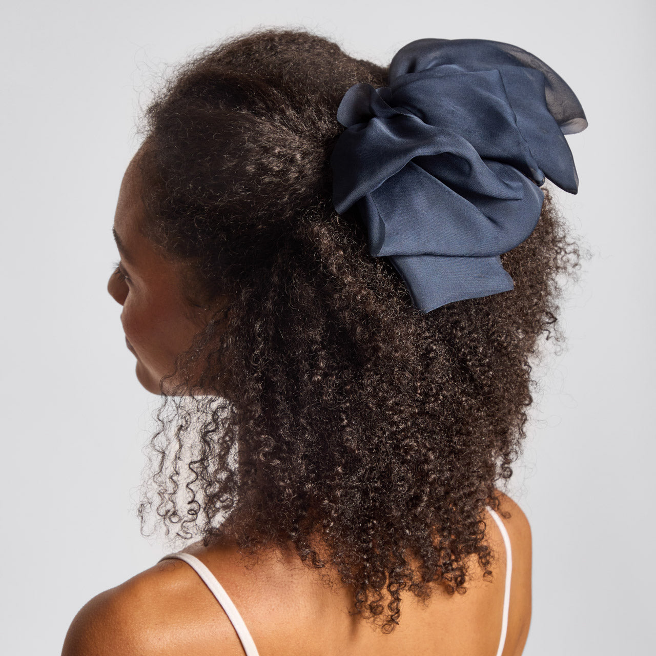 69346-ChiffonBowHairClip-1pc-Hair-BlueOrchid-Model-2-1280x1280px-1.jpg