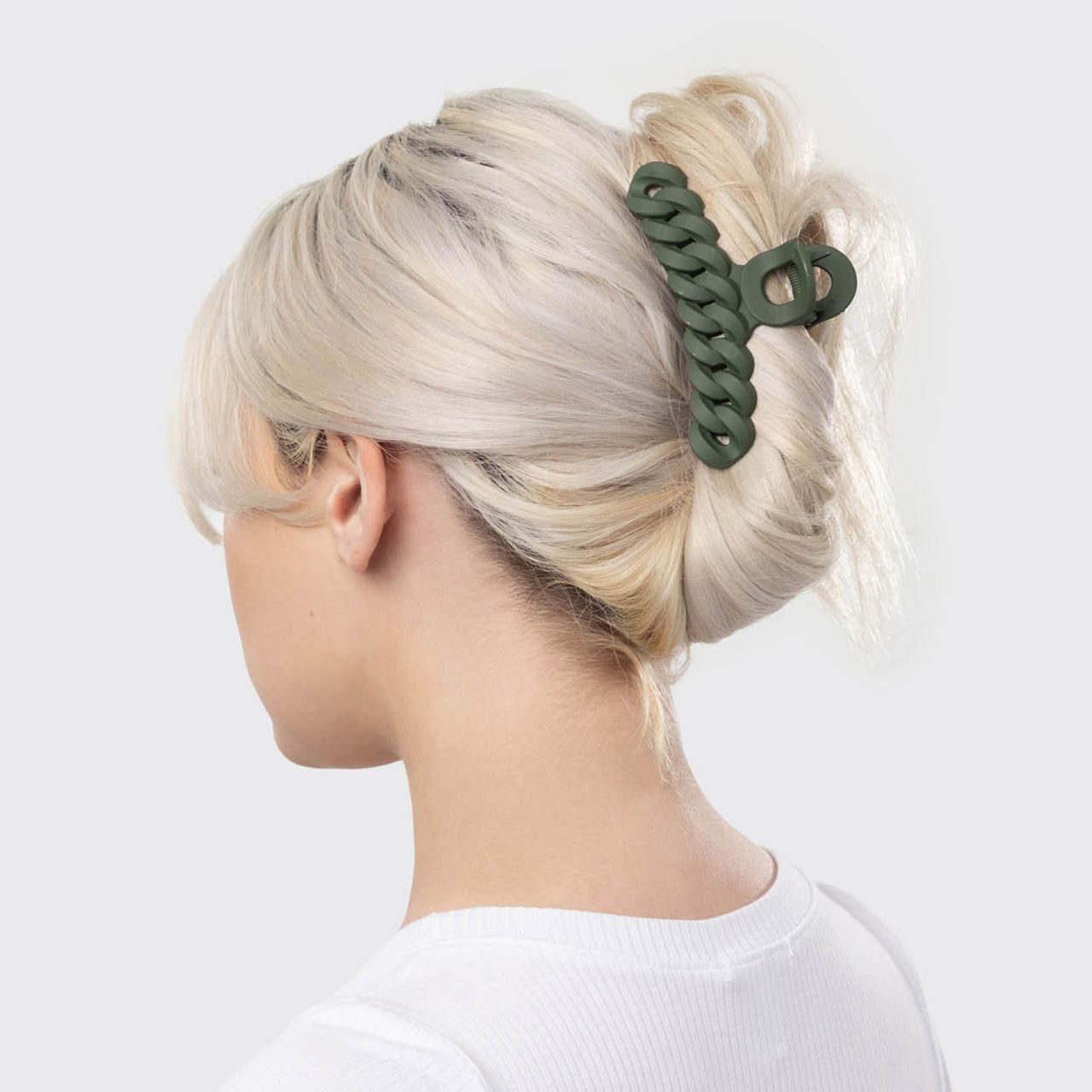8589-Hair-lifestyle-recycled-clawClip-black_moss-3pc-2-1280x1280px-1.jpg